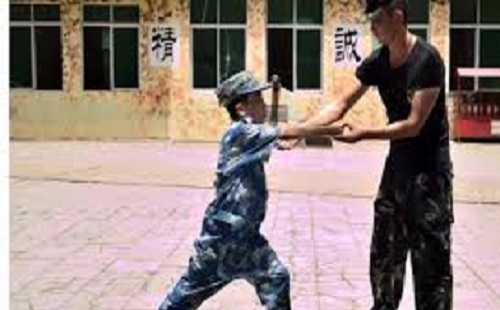 别埋汰了,看完选夏令营就是一件简单的事