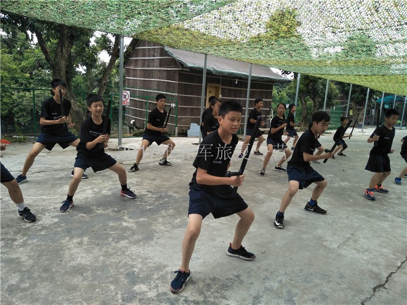2017年黄埔青少年维和军旅夏令营8月4日